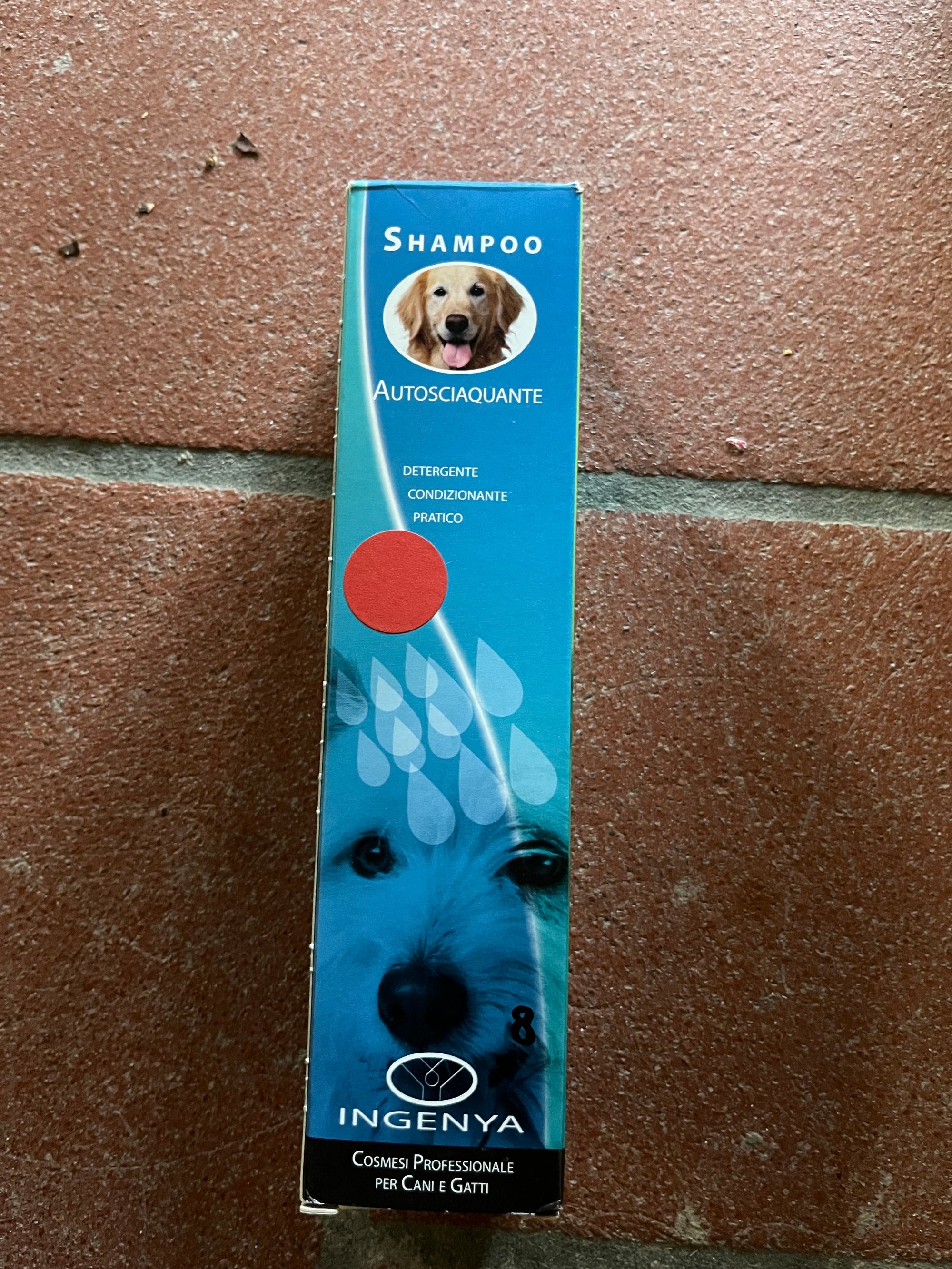 Shampoo per cani autosciacquante